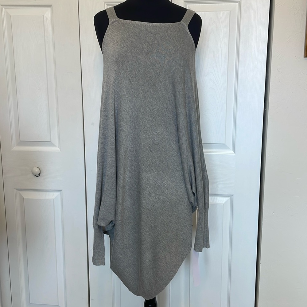 NWT LUMIERE WOMEN'S UNIQUE BUT ELEGANT GRAY SHIRT/CARDIGAN. SIZE LARGE.